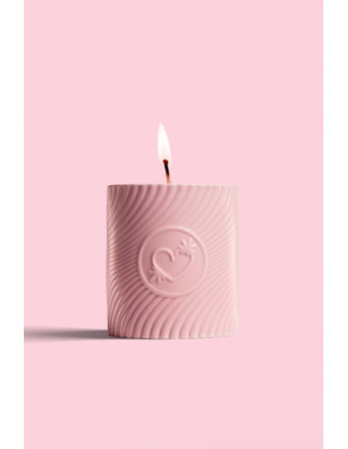 HIGH ON LOVE PINK MASSAGE CANDLE LITCHI MARTINI 220ML